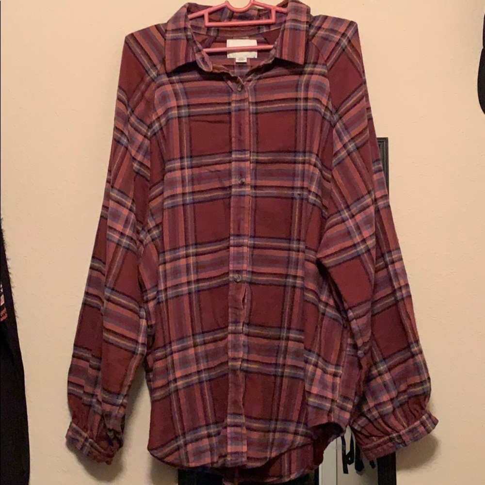 American eagle button down top